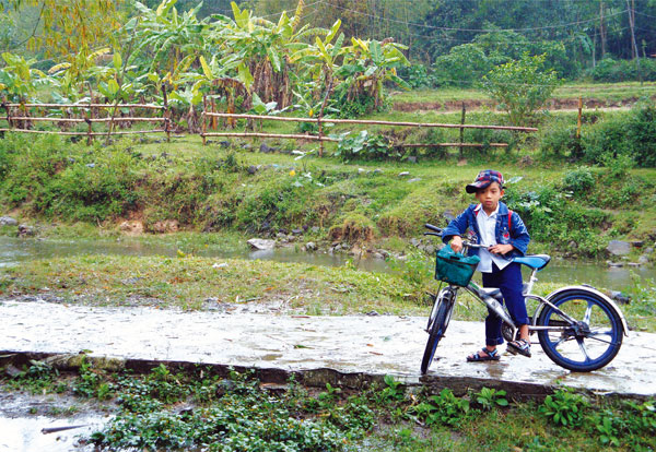 boy_bike_tran600